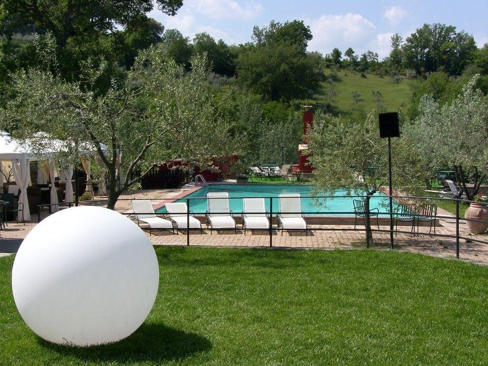Hotel Il Poggio Dei Pettirossi Bevagna Exterior foto