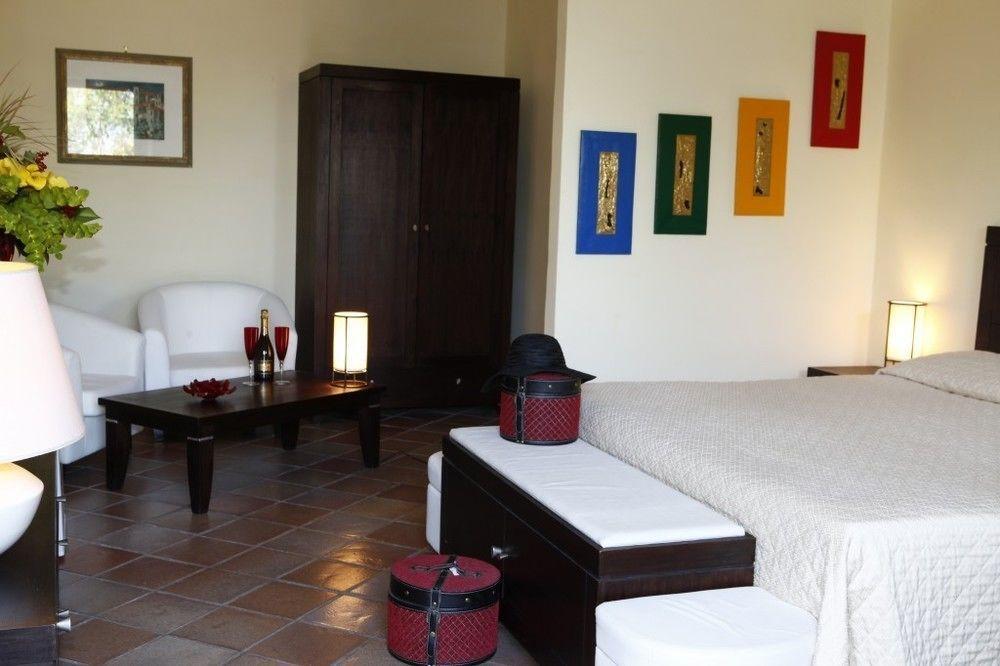Hotel Il Poggio Dei Pettirossi Bevagna Exterior foto
